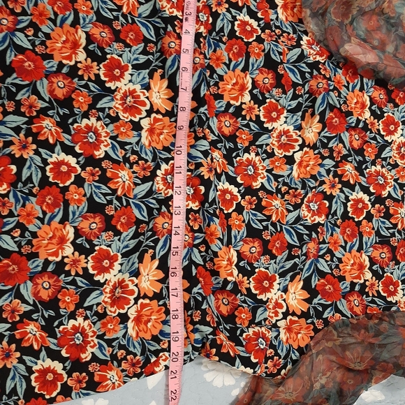 NWT Torrid red floral dress size 18 w/ pockets - Picture 5 of 6